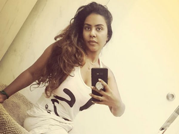 శ్రీ రెడ్డి పోరాటం.. అటు నుంచి ఇటు