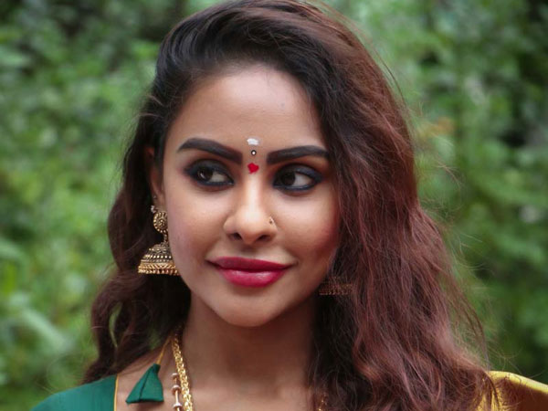 హోటల్‌కి రమ్మన్నాడు.. నేరుగా అడిగేశాడు