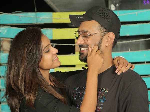 వరుణ్ - వితికలతో రొమాన్స్ మొదలు