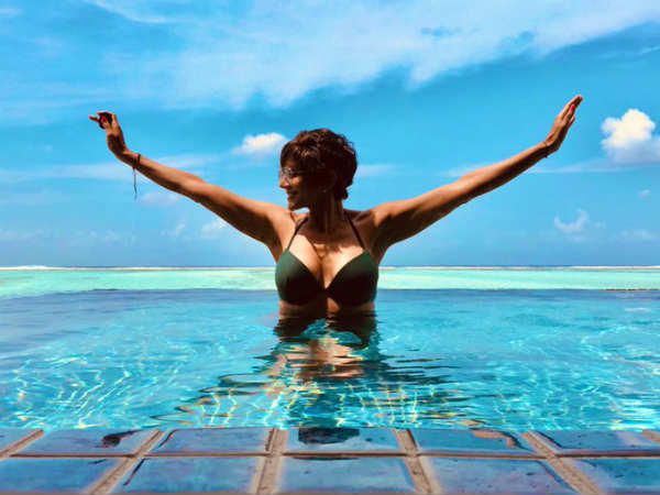 వయసుతో పనేంటి 