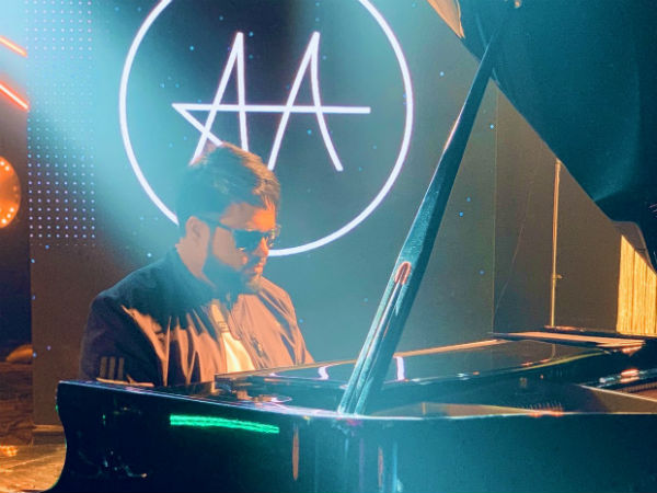 తమన్ బాణీ.. సిరివెన్నెల సాహిత్యం..