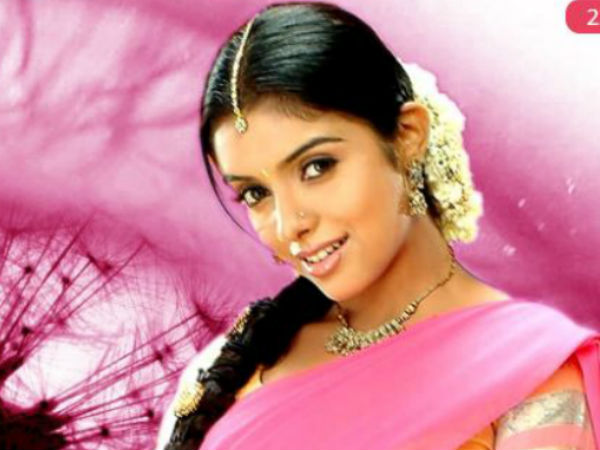 ఏడు భాషల్లో ఆసిన్ ప్రావీణ్యం