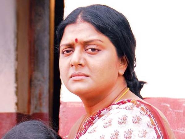 పనిమనిషి కుటుంబం ఆరోపణలు