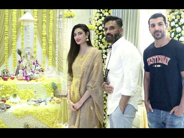 గణేష్ వేడుకల్లో జాయిన్ అయిన జాన్ అబ్రహం