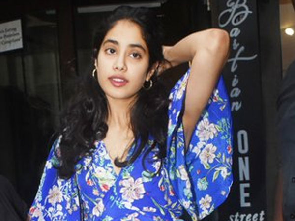 బాలీవుడ్ తెరపై కాలుమోపి ఆ వెంటనే..