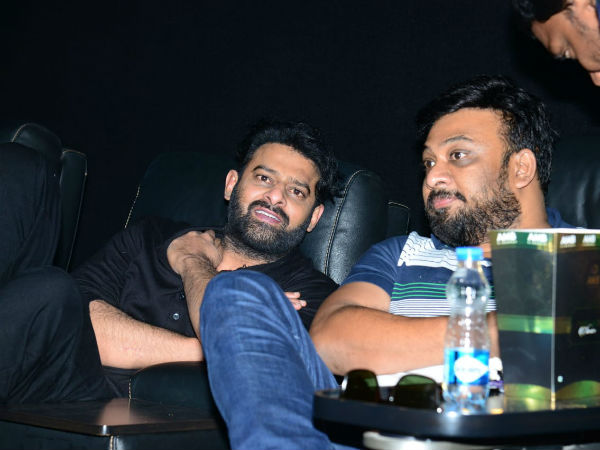 ఏఎంబీలో ఫ్యాన్స్‌తో కలిసి