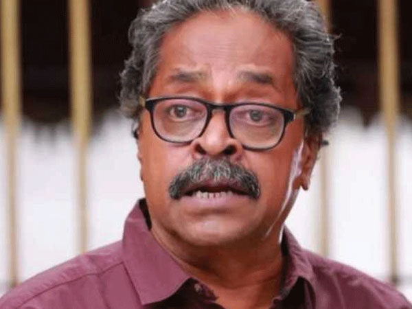 తన సహచరుడితో కలిసి