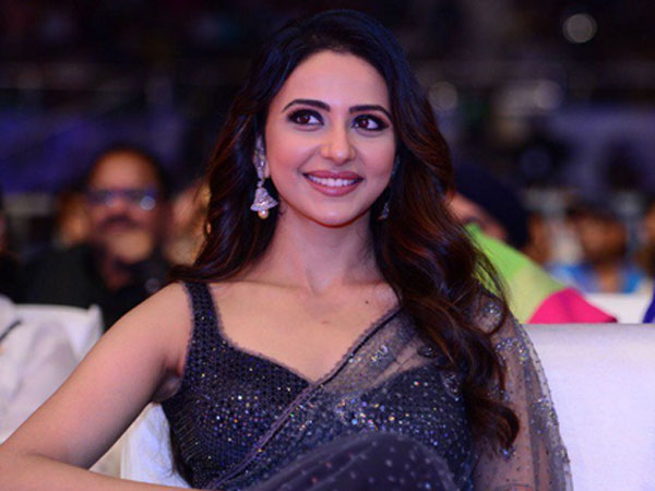 Rakul Preet Singh Un Happy In Cinemahotsavam 2019..? Rakul Preet Singh Un Happy In Cinemahotsavam 2019..?