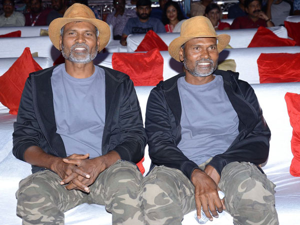 వేదికపై రామ్ లక్ష్మణ్