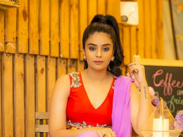 యాంకర్ శ్రీముఖి ప్రపోజ్ చేయగా.. వరుణ్