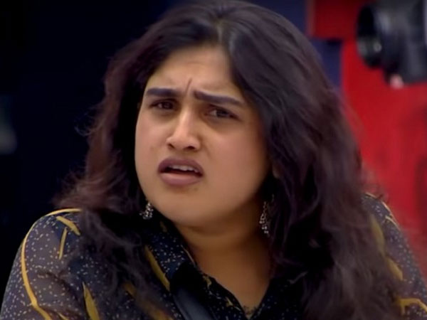 వివాదాలతో సతమతం