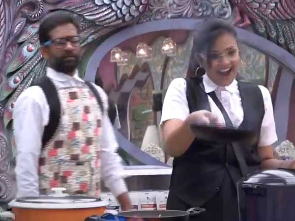 ఫైర్ అవుతున్న నెటిజన్లు..