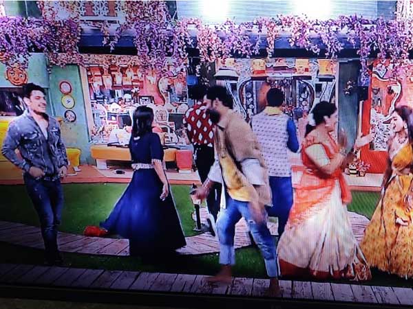 చివర్లో నటన, డ్యాన్సులతో అదరగొట్టేశారు