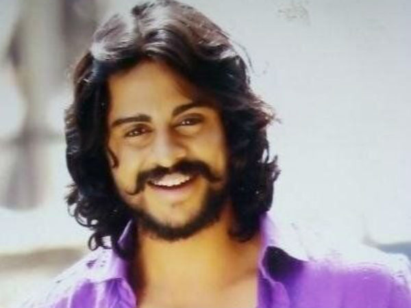 కొందరు అభ్యంతరకరంగా