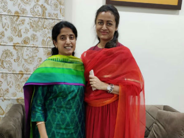 జగన్ సతీమణిని కలిసేందుకు వెళ్తూ వెళ్తూ