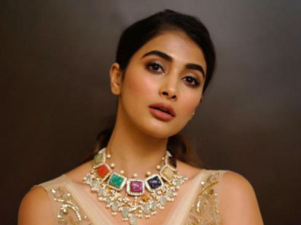 వరుసపెట్టి స్టార్ హీరోలతో రొమాన్స్