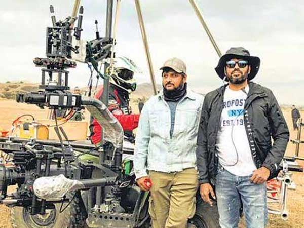 రత్నవేలుపై ప్రశంసలు..