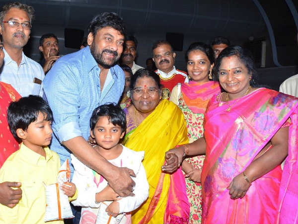  Telangana Governor Tamili sai watches Chiranjeevis Sye Raa