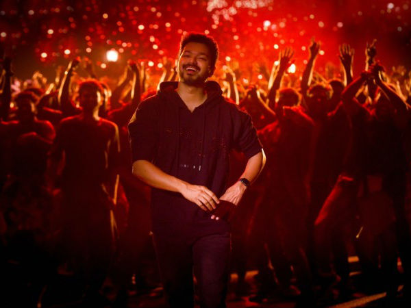 తెర వెనుక తెర ముందు