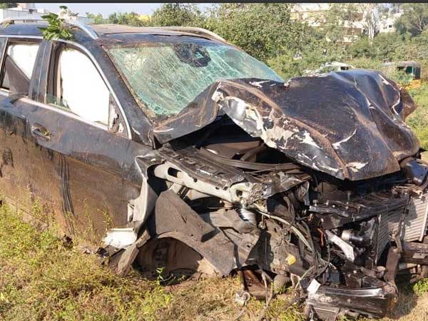 రీసెంట్‌గా శంషాబాద్.. రాజ‌శేఖ‌ర్ కారు భీభత్సం