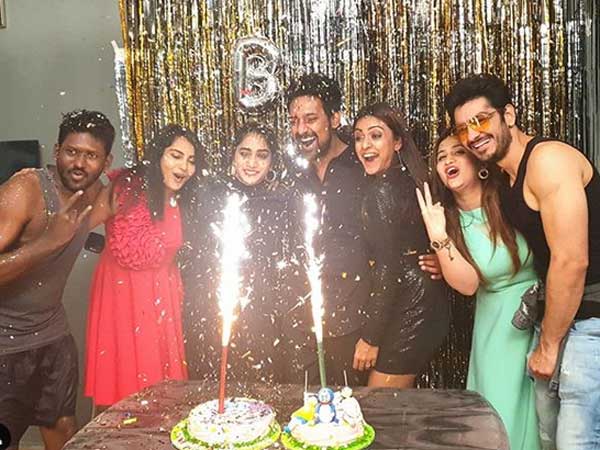 సోషల్ మీడియాలో రచ్చ చేస్తోన్న గ్యాంగ్స్..