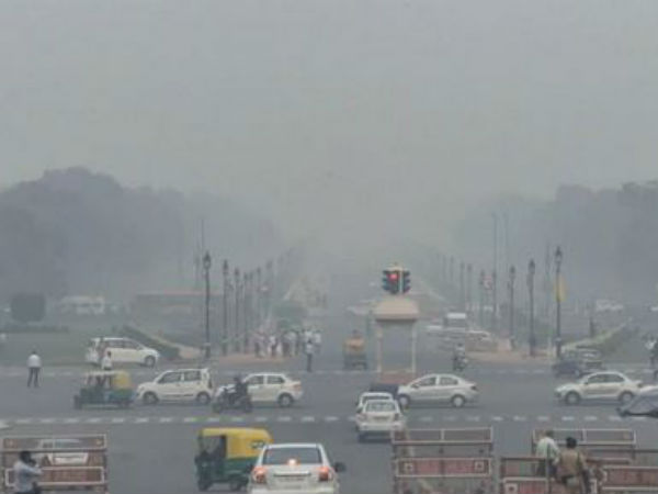  నగరం మొత్తం దట్టంగా పొగమంచు.. స్కూళ్లకు సెలవులు