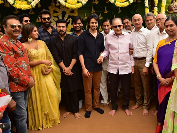 గౌర‌వ ద‌ర్శ‌క‌త్వం వ‌హించిన కృష్ణ