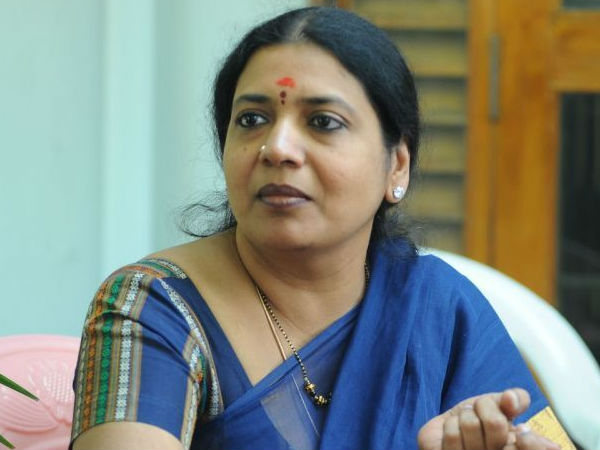 శృతిమించి లిప్ లాక్స్, ఎక్స్‌పోజ్.. ఇదో పబ్లిసిటీ స్టంట్‌