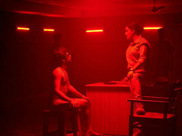  పోలీస్ స్టేషన్‌లో బట్టలు విప్పించి మరీ..