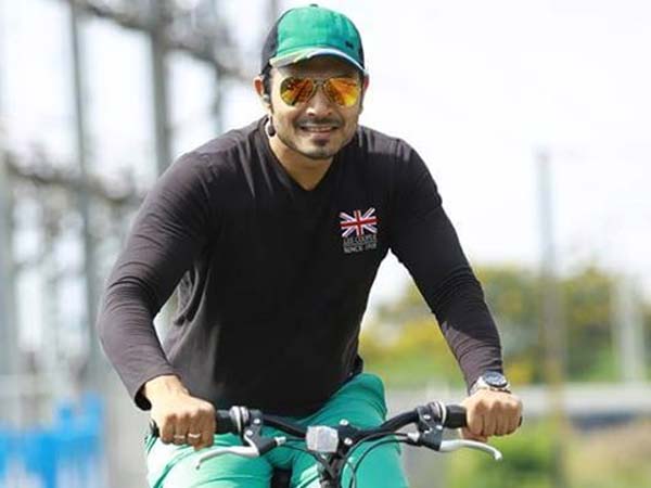 వేటాడుతానంటున్నాడు