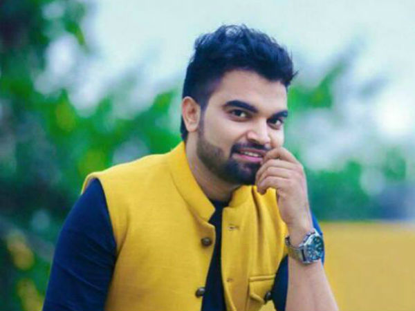 అవి చూసి నవ్వుకున్నాను