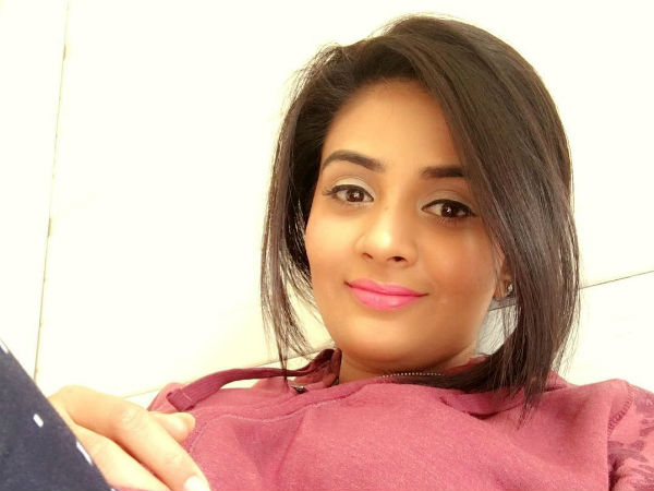  హిమజ, హేమల కామెంట్స్