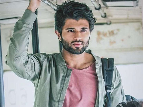 హీరోయిన్‌తో కలిసి గోవాకు విజయ్