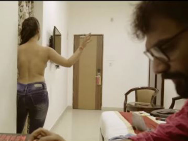 పోస్టర్స్‌ని మించి ట్రైలర్.. అన్నీ బూతులే