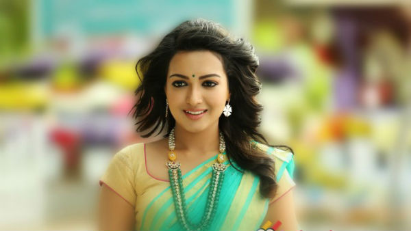 సెంటిమెంట్ ప్రకారం ఆమెను తీసుకున్నాడు