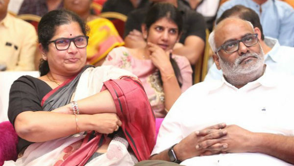  దర్శకేంద్రుడి ప్రశంసలు..