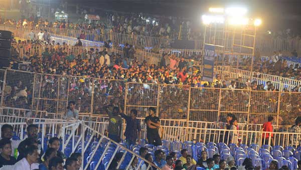 విజయోత్సవ వేడుకలు..