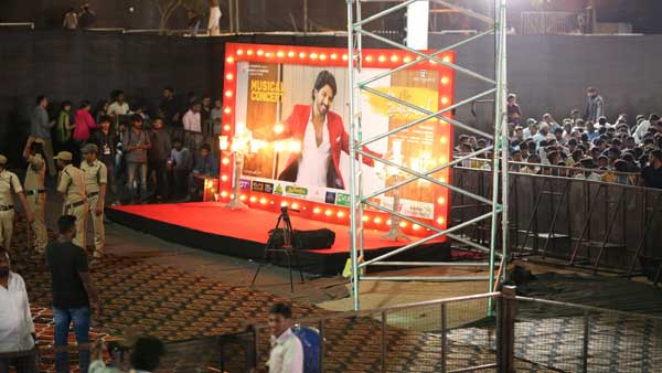 నిర్వాహకుల నిర్లక్ష్యం.. ఎస్‌ఐ ఫిర్యాదు