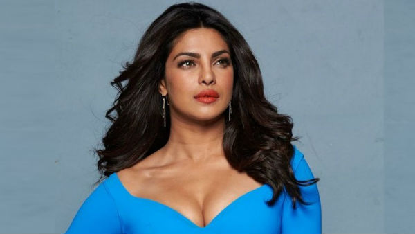 కుర్రకారుకు సెగలు పుట్టించేలా ప్రియాంక ఎంజాయ్