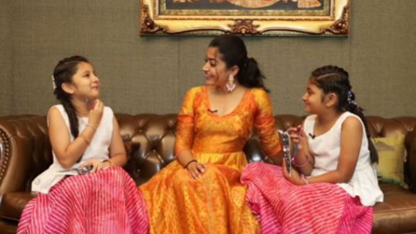 యూ ట్యూబ్ చానెళ్‌తో..