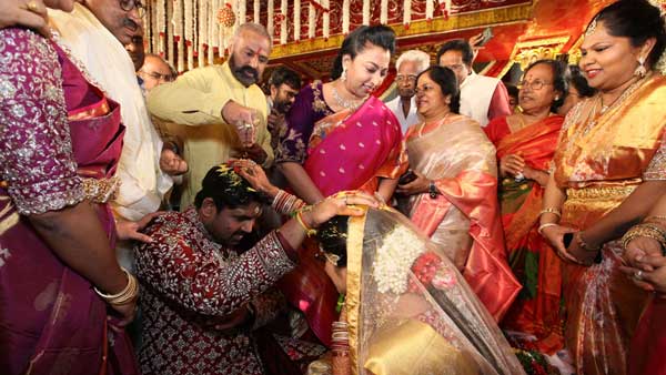 హీరోల ఇమేజ్ మార్చే దర్శకుడు..