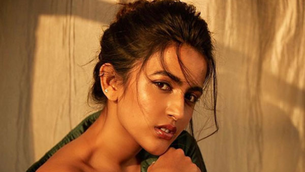 వెబ్‌సిరీస్‌లో హవా..