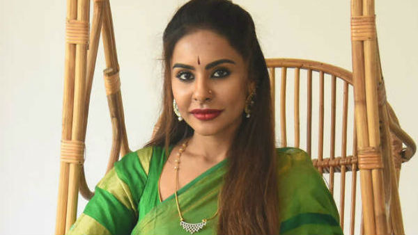 వరుస వీడియోలు.. వైరల్