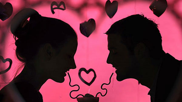 ప్రేమికుల ఎదురుచూపు.. టాలీవుడ్‌ మూవీస్