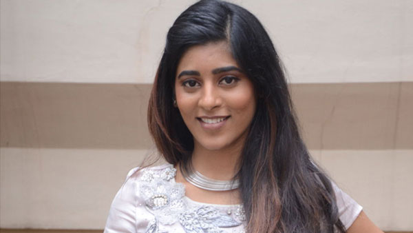 ఆ ఒక్కటి ఉంటేనా.. వర్మతో ఆ పని కానిచ్చేదాన్ని.. గాయత్రీ గుప్తా సంచలన కామెంట్స్