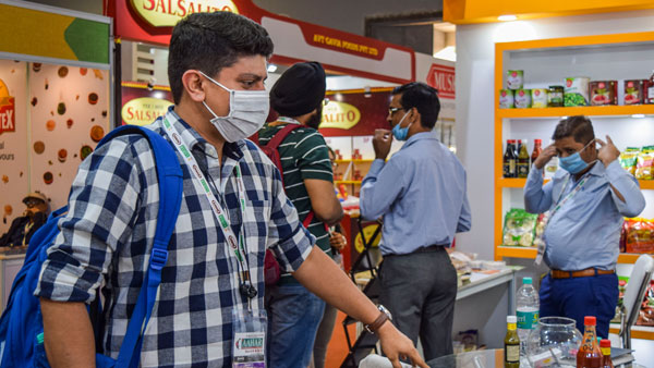 కరోనా ప్రభావం స్పష్టంగా