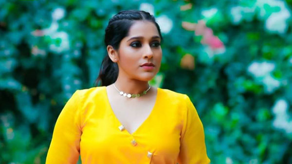 సోషల్ మీడియాలో హాట్ టాపిక్..