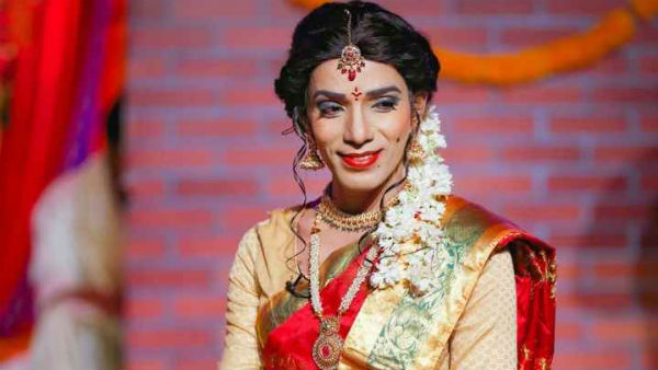  శాంతి స్వరూప్ నడుముపై చేయివేసి.. 