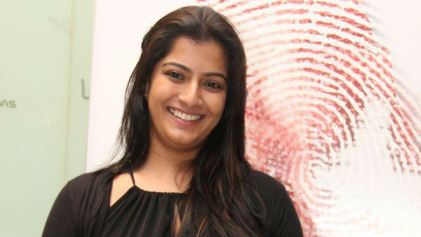 రవితేజ క్రాక్.. వరలక్ష్మి శరత్ కుమార్