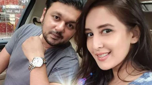 మికా సింగ్‌తో మ్యూజిక్ ఆల్బమ్